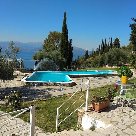 Hotel Theasis Paralia Sergoulas Dış mekan fotoğraf