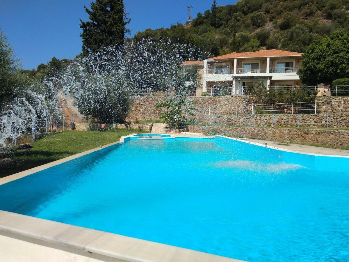Hotel Theasis Paralia Sergoulas Dış mekan fotoğraf